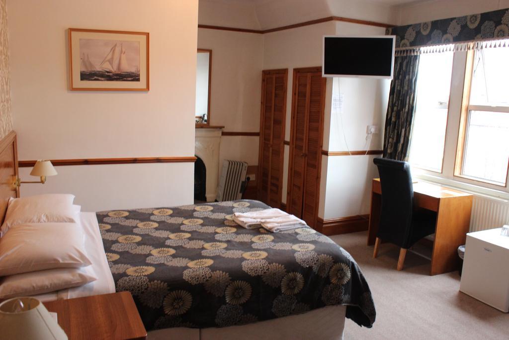 ฮีทเทอร์แบงค์ เกสท์เฮาส์ Hotel บาร์เน็ท ภายนอก รูปภาพ