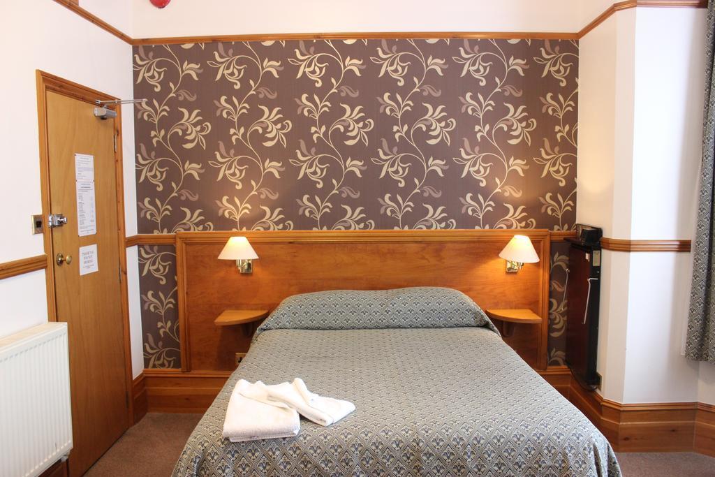 ฮีทเทอร์แบงค์ เกสท์เฮาส์ Hotel บาร์เน็ท ภายนอก รูปภาพ