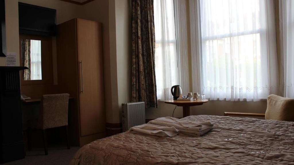 ฮีทเทอร์แบงค์ เกสท์เฮาส์ Hotel บาร์เน็ท ภายนอก รูปภาพ